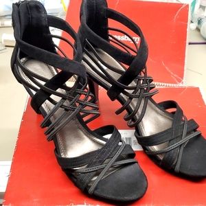 Dressbarn Stella Black strappy heels EUC